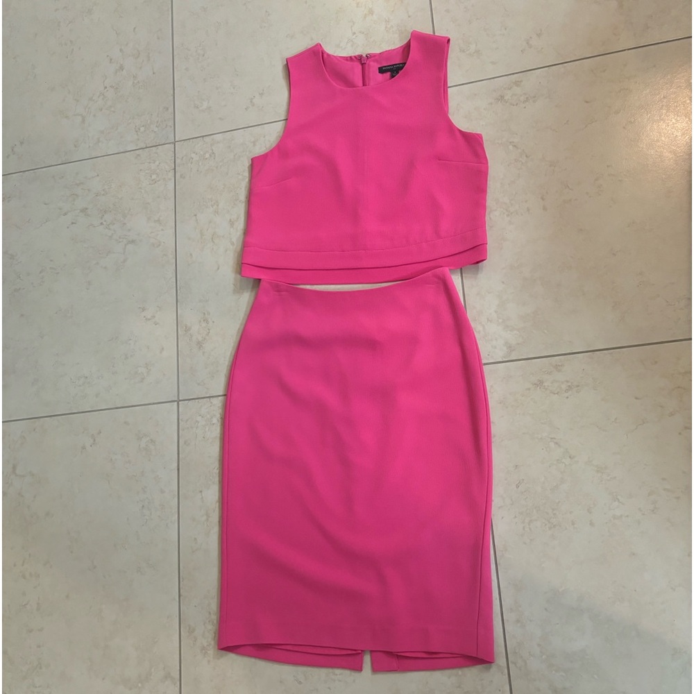 Banana Republic Hot  pink skirt and top. Two piece dress. In 0/2.